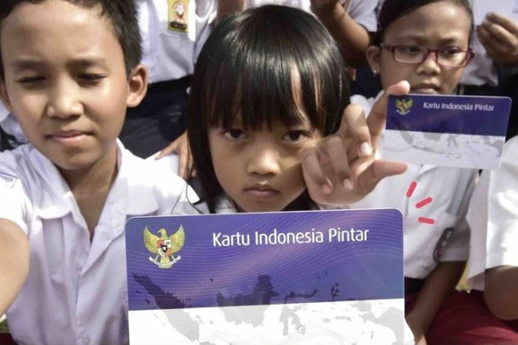 Bantuan PIP Naik drastis - Siswa siswi SMK Bakal Terima 1juta 800 di Awal Tahun Ajaran ini