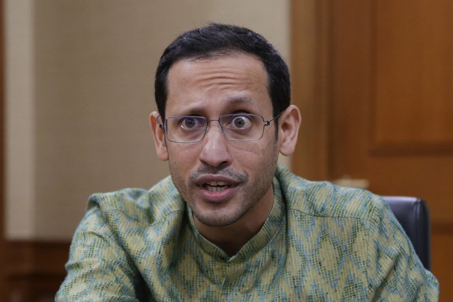 hati-Hati!! Nadiem Makarim Siapkan Aturan Baru Untuk Kepala Sekolah. Bisa di Berhentikan Secara Tidak Hormat Bila Melakukan Hal Berikut