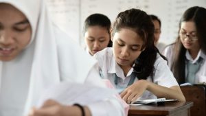 Rangkuman Bahasa Indonesia Kelas 11 Semester 1: Versi Ringkas tapi Tetap Lengkap 5 Mengenal Pendidikan di Indonesia Sistem dan Perkembangannya