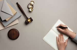 Mengapa Pendekatan Rehabilitatif Lebih Sejalan dengan Tujuan Ilmu Hukum Pidana Kontemporer Dibandingkan Pendekatan Represif 1 ilustrasi pendekatan rehabilitatif TNsu5